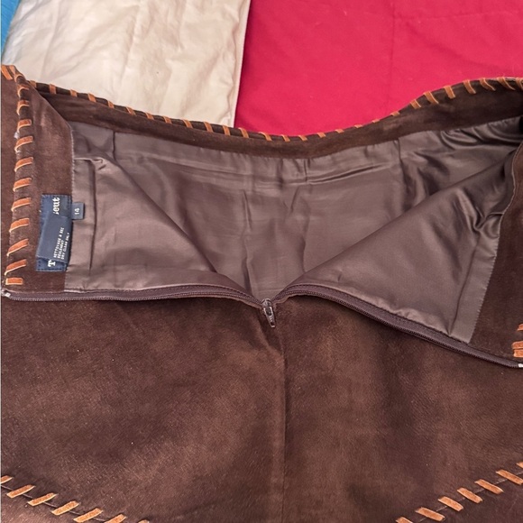 💥HOST PICK💥 Vintage Retro Tristan & Iseut Brown Suede Skirt, Stitch Detailing 💥 - Picture 8 of 15
